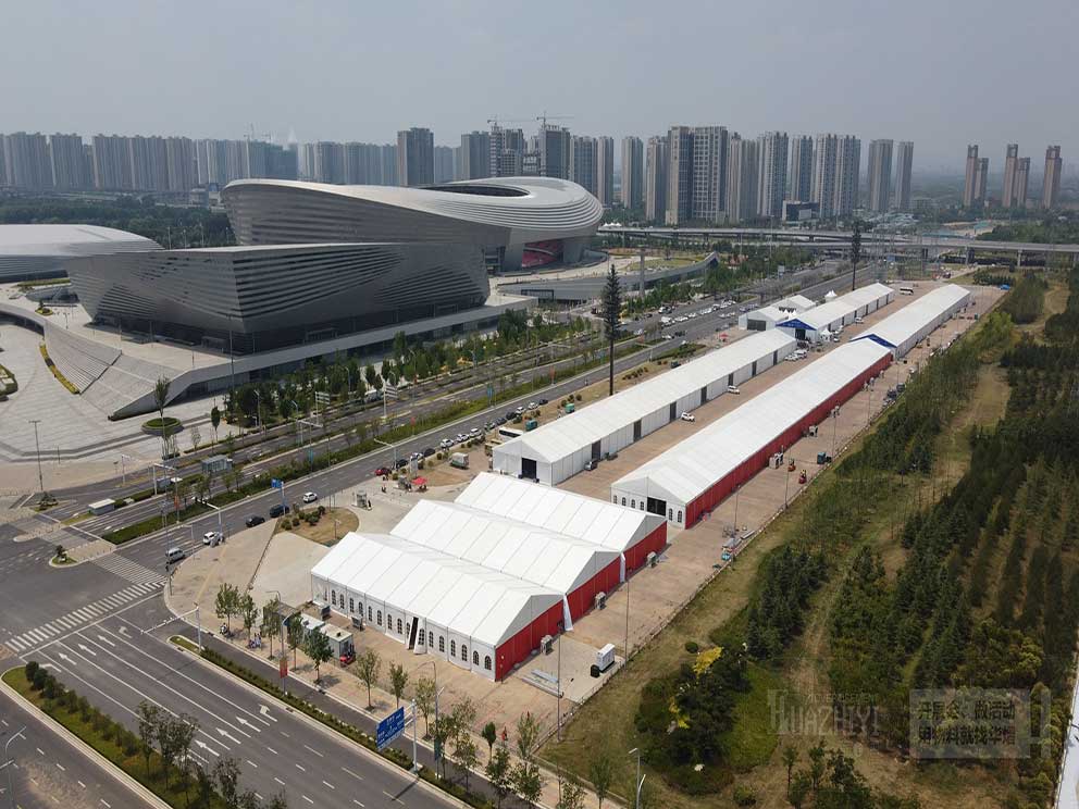 篷房租賃公司搭建奧體萬(wàn)平白色篷房