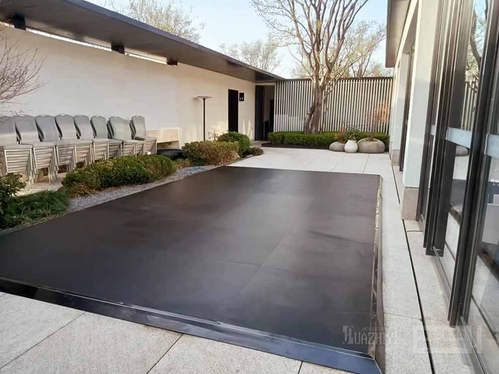 普羅理想國窗外餐廳汽車地臺搭建現場