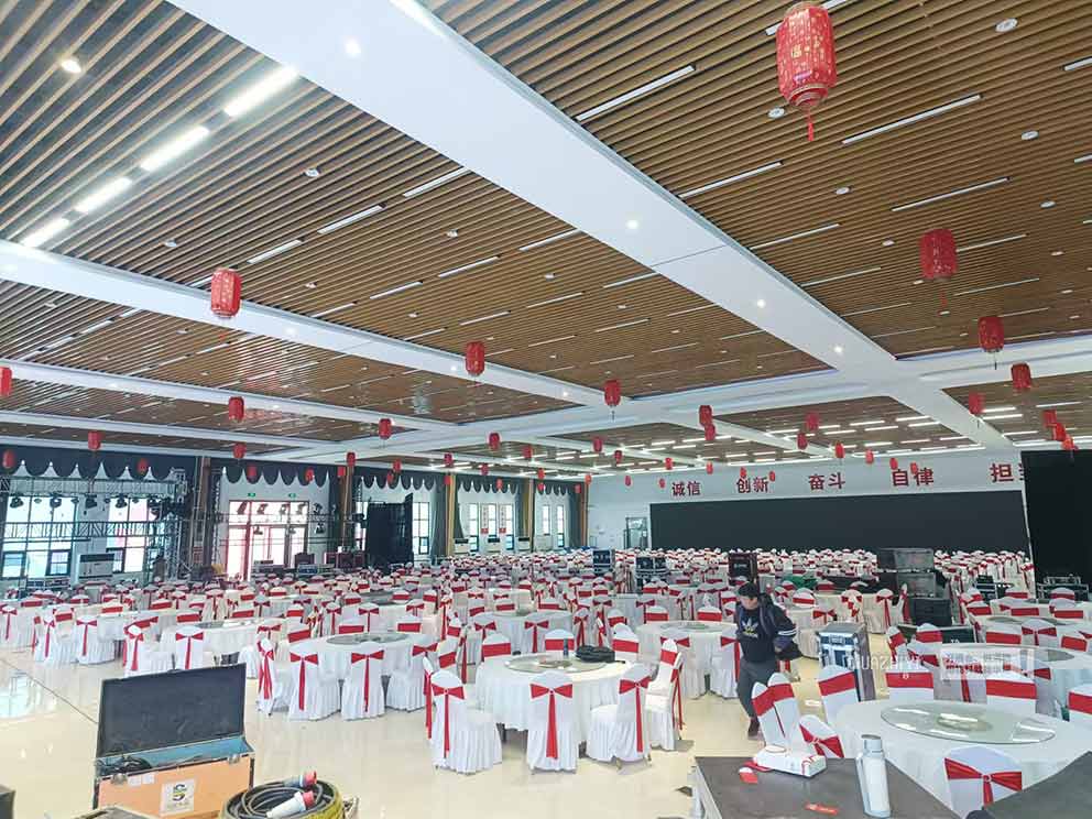 鄭州宴會桌椅出租公司助力長垣衛華集團年終會議