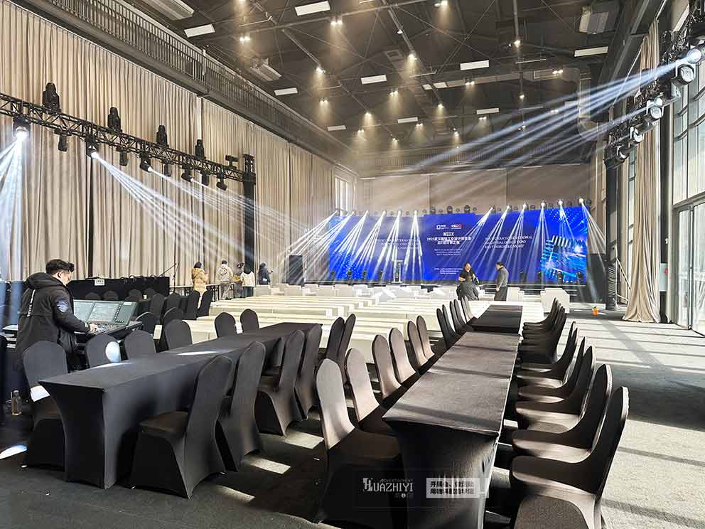 華熠沙發(fā)桌椅租賃助力2025武漢國際工業(yè)設(shè)計博覽會
